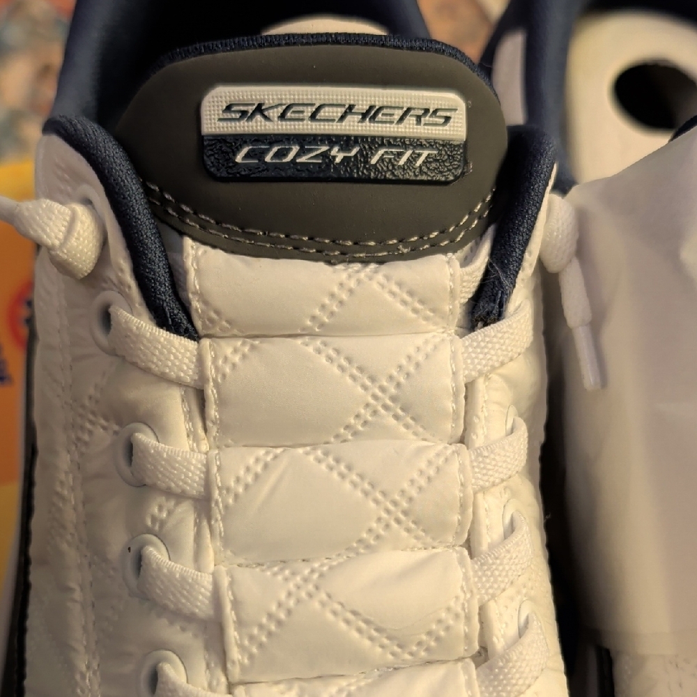 Skechers Women's Quilted White and Navy Athletic Shoes - Picture 6 of 9